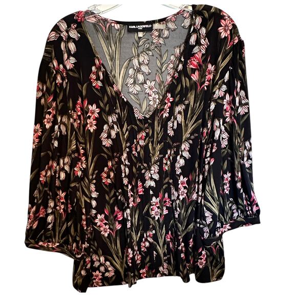 Karl Lagerfeld Floral Top Size 2X Knit V-Neck - Picture 2 of 9